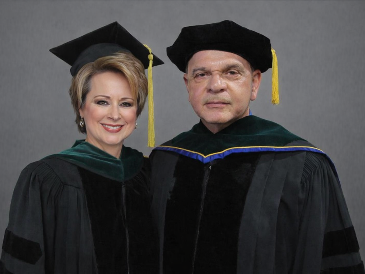 Dr. Henry and Jan Harbuck graduation portrait