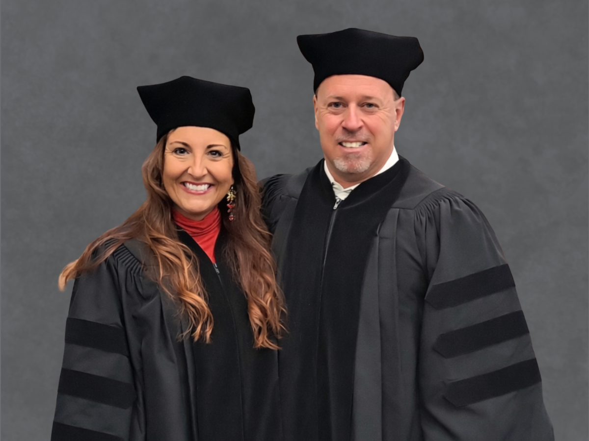 Drs. Stacy and Nicole Kimmel graduation photo